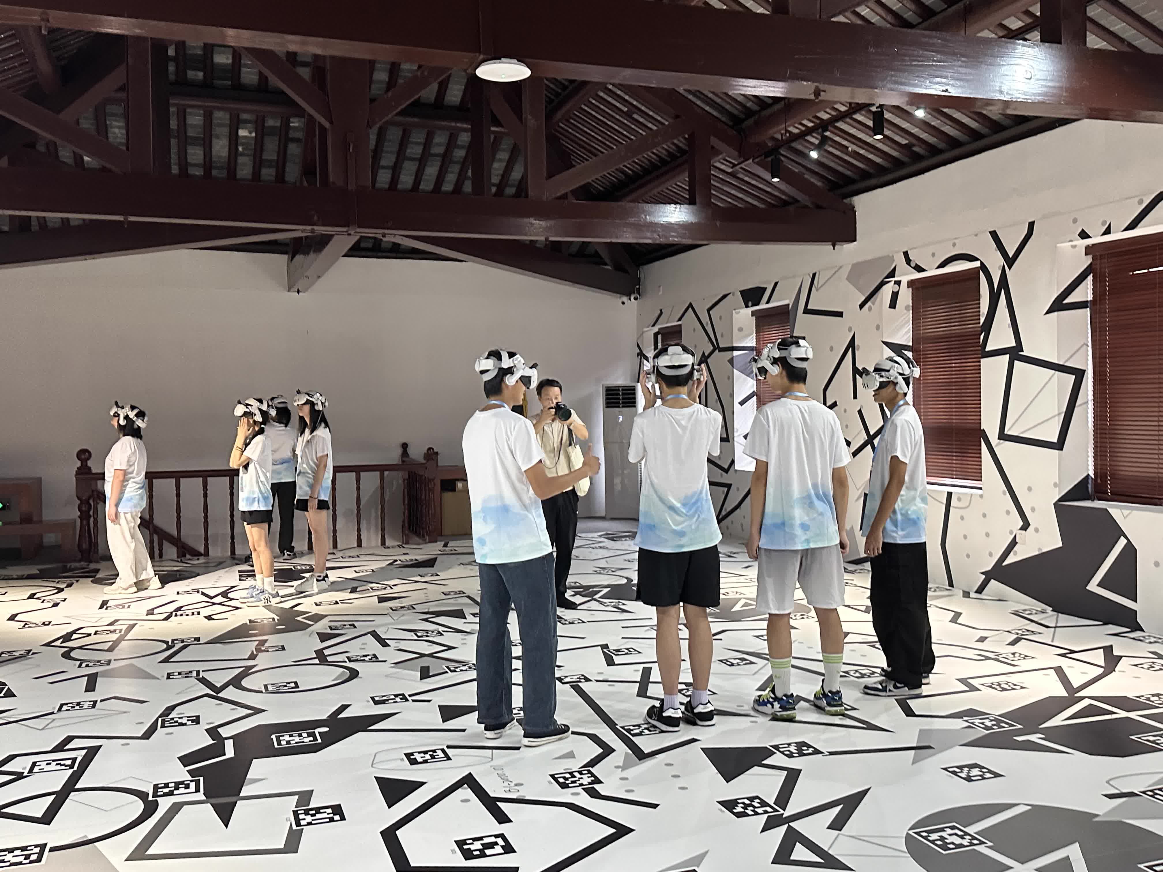 南通博物苑北館於1911年落成,學員在活化後的北館活動空間體驗虛擬實境項目。