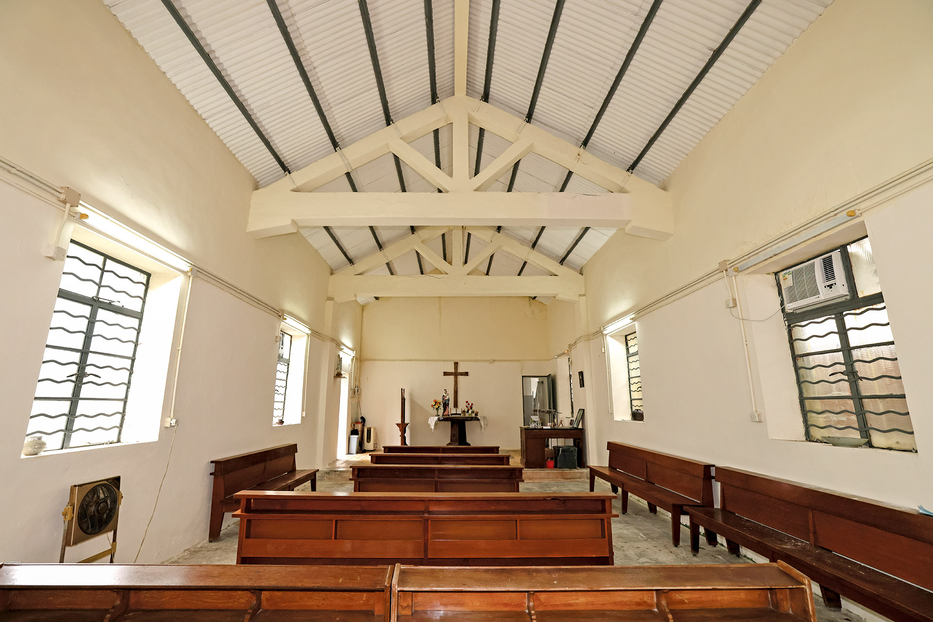 黄毛应村玫瑰小堂内部,图片摄于2022年。