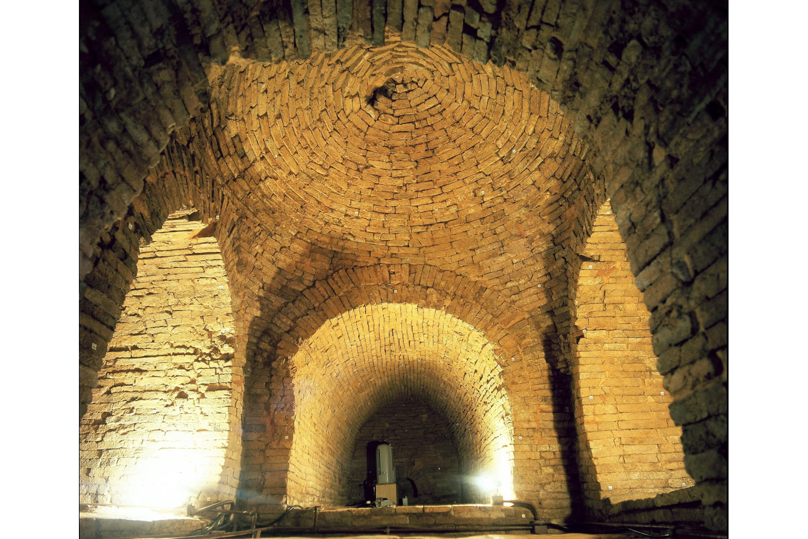 香港最重要的汉代遗迹 &mdash; 李郑屋汉墓