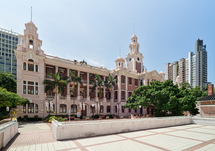「賞.識港大歷史建築」文物徑上的本部大樓(法定古蹟)。