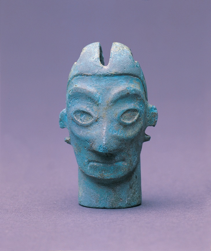 銅人頭像是古蜀人的崇拜物件