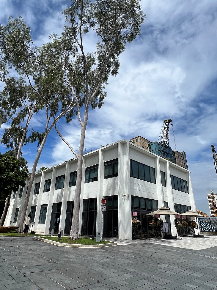 活化後的前粉嶺裁判法院地下設CoHee咖啡室,法院限定餐牌非常特別。