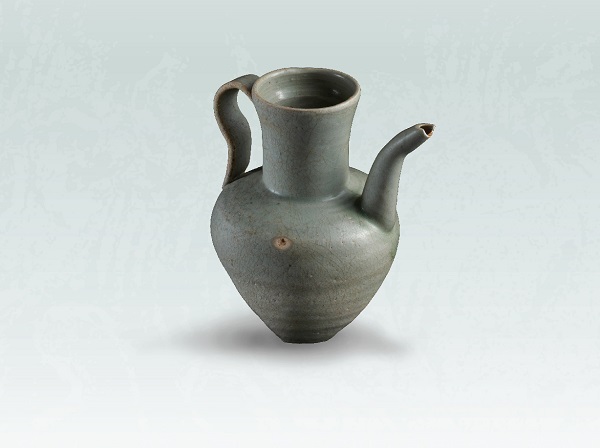 青瓷水注 Celadon ewerl