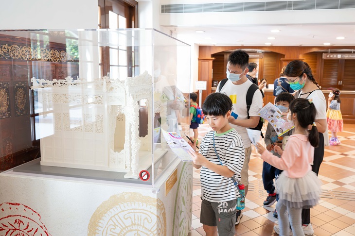 在香港文物探知館舉行的「復活節同樂日:解構嶺南傳統建築藝術」,設有遊戲及工作坊,大人小朋友均玩得樂而忘返。