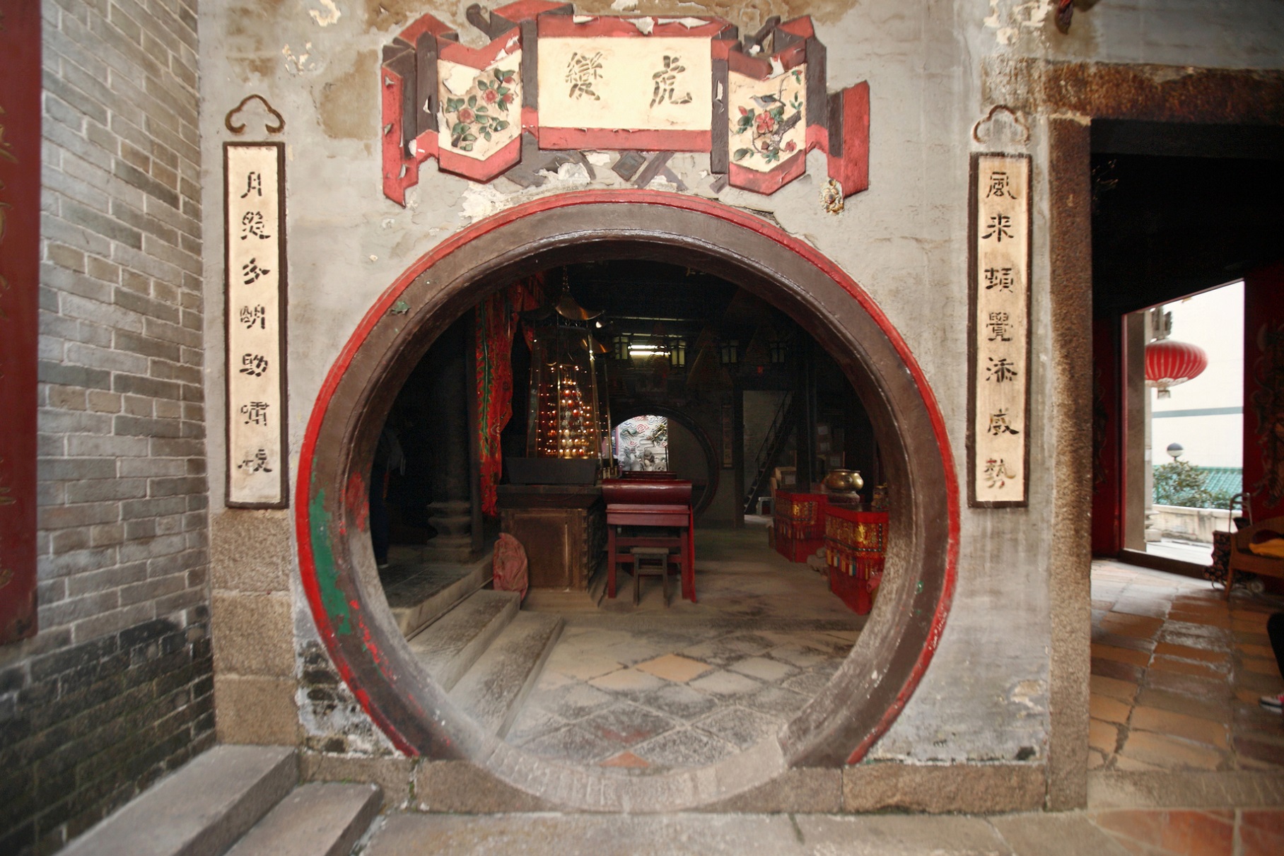 廟內的剪瓷裝飾。