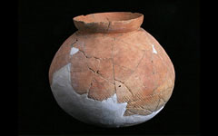 Hard Pottery Pot with Lozenge Pattern Bronze Age Excavated from Sha Po Tsuen Lamma Island