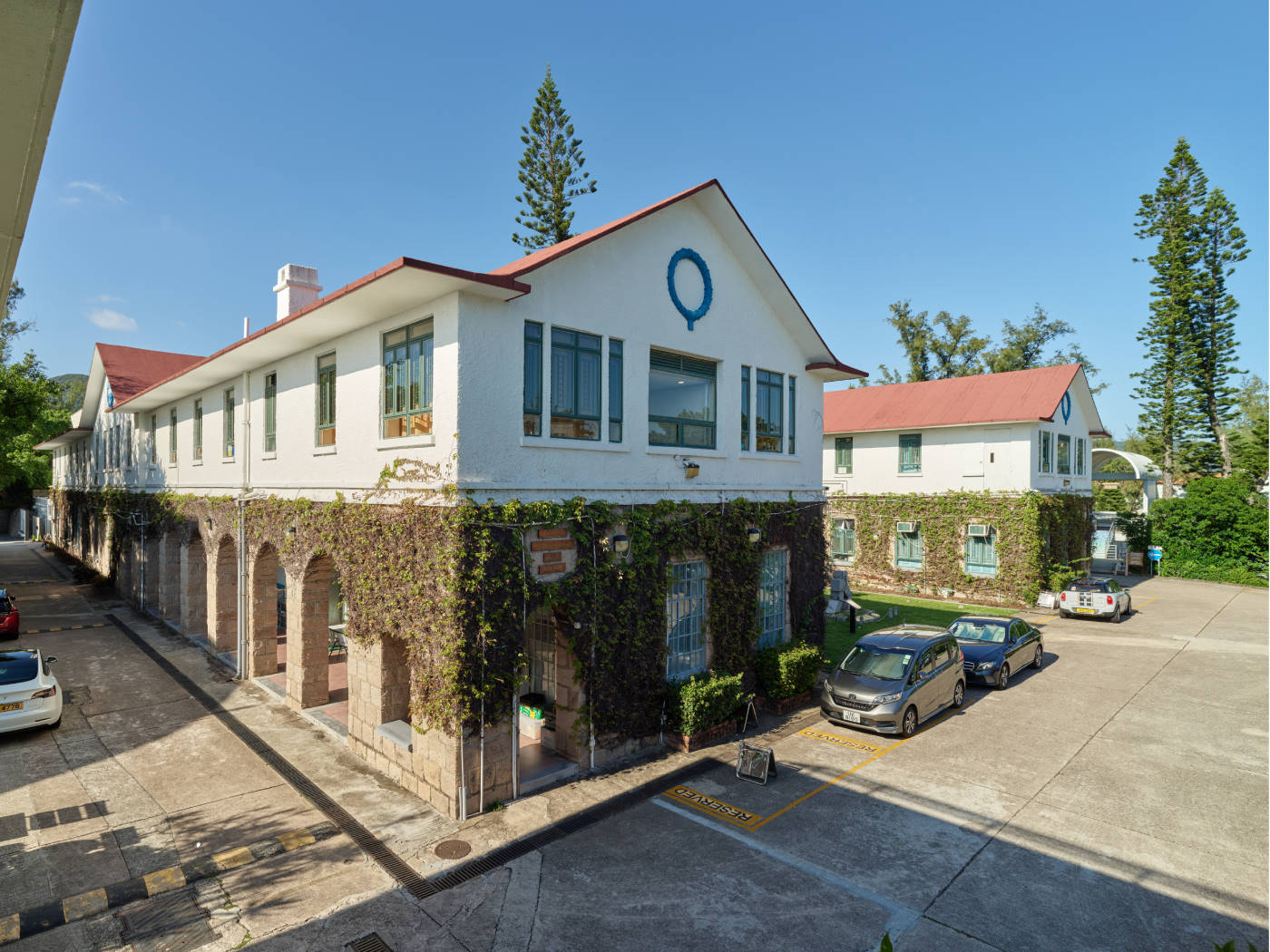 聖士提反書院的書院大樓於日佔期間用作拘留營。