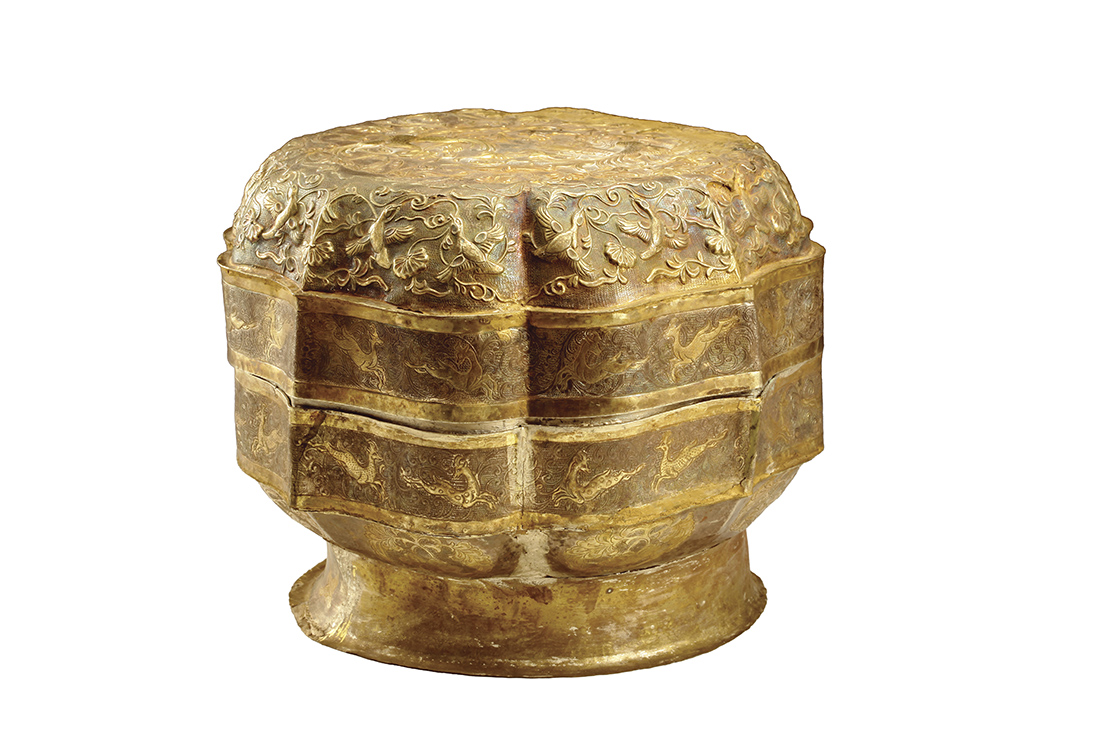 雙鳳銜草紋蓋盒